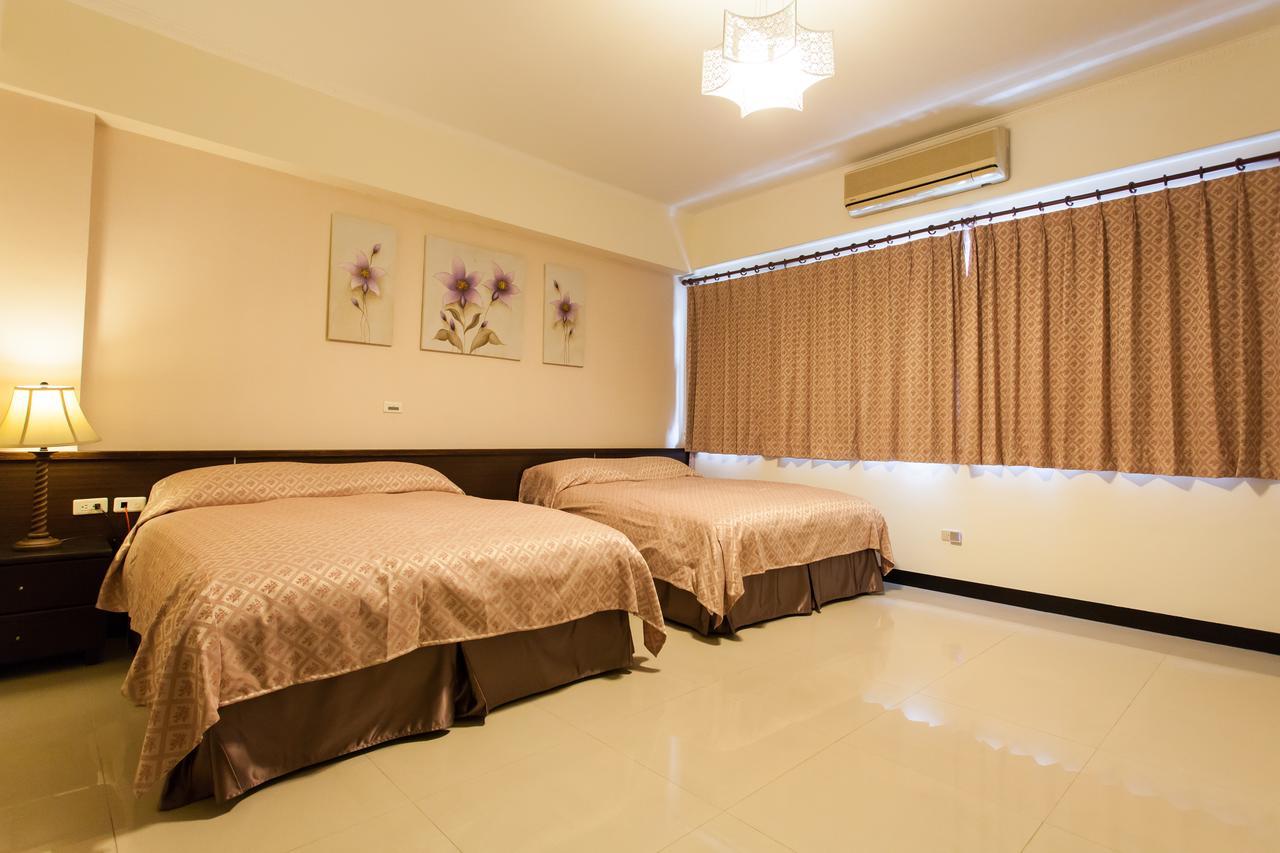 Eureka Bed & Breakfast Tainan Bagian luar foto