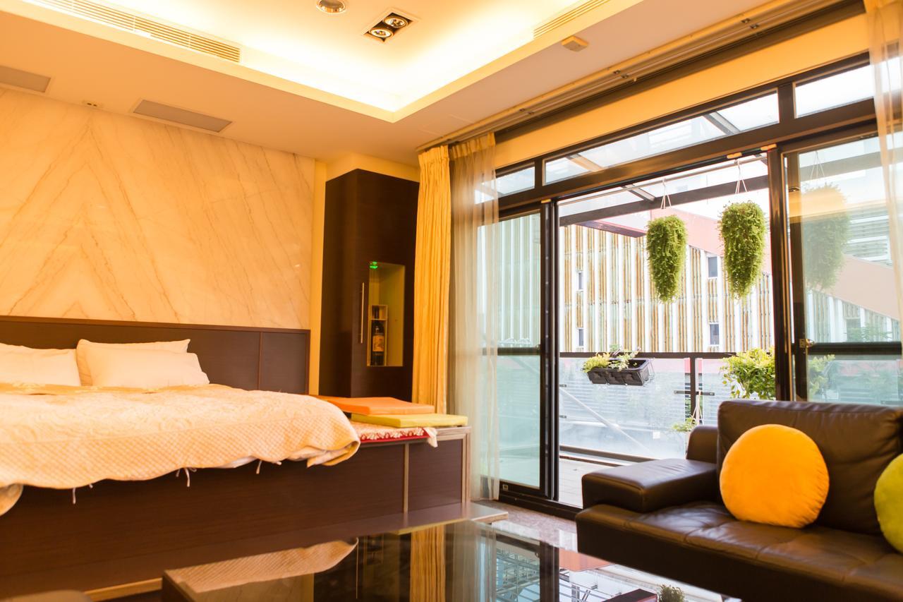 Eureka Bed & Breakfast Tainan Bagian luar foto