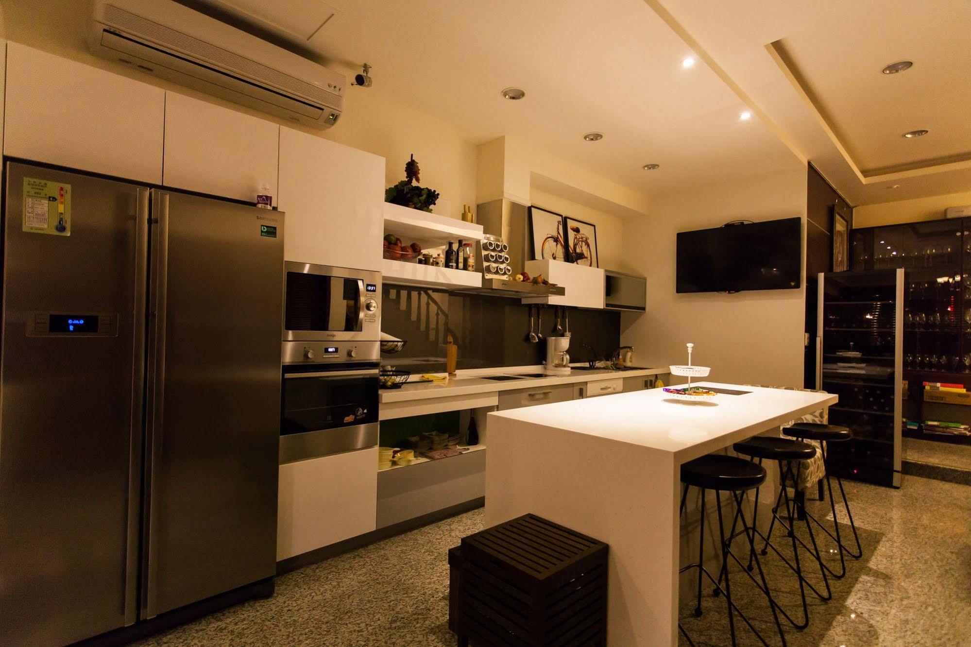 Eureka Bed & Breakfast Tainan Bagian luar foto
