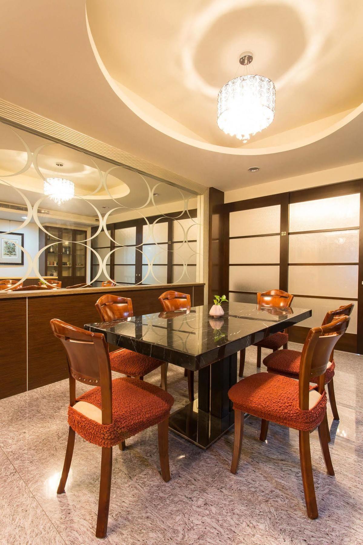 Eureka Bed & Breakfast Tainan Bagian luar foto